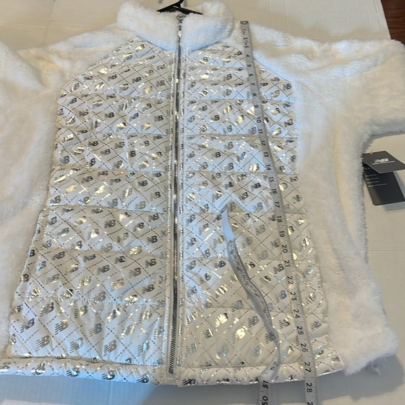 NWT-new balance-2X-white & silver-full zip, fleece, embroidered logo, jacket. - Picture 14 of 15